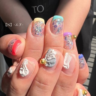 アートフリー✍︎ 
も〜〜、カワイイすぎました♡😂

壁みたいじゃないですか？w

実家の塀がこんな感じでした🤣

@matiere_shinwa さんのMIXラメが可愛くて！
春夏にオススメです^ ^

　
・
・

~~ネット予約受付中~~
プロフィールのURLからご予約ください

美肌と美爪の為の隠れ家サロン
【N】-エヌ-
名古屋市港区七番町2丁目7
エレガンスニュー小川　503

・
・

#名古屋ネイルサロン 
#名古屋市港区ネイルサロン
#隠れ家サロンn
#春ネイル2022 
#夏ネイル2022 
#個性派ネイル 
#アシメネイル 
#カラフル 
#カラーフレンチ 
#ショートネイル
#ショートスクエア 
#ネイル
#ジェルネイル
#ネイルデザイン
#トレンドネイル
#オシャレネイル
#ニュアンスネイル
#透け感ネイル
#大人ネイル
#キラキラ 
#美爪育成
#美爪
#nailbook
#instanails
#ニュアンスネイル好きな人と繋がりたい #春 #夏 #旅行 #七夕 #ハンド #フレンチ #ホログラム #ラメ #ニュアンス #ショート #ホワイト #グレー #カラフル #ジェルネイル #お客様 #Noriko Morino #ネイルブック