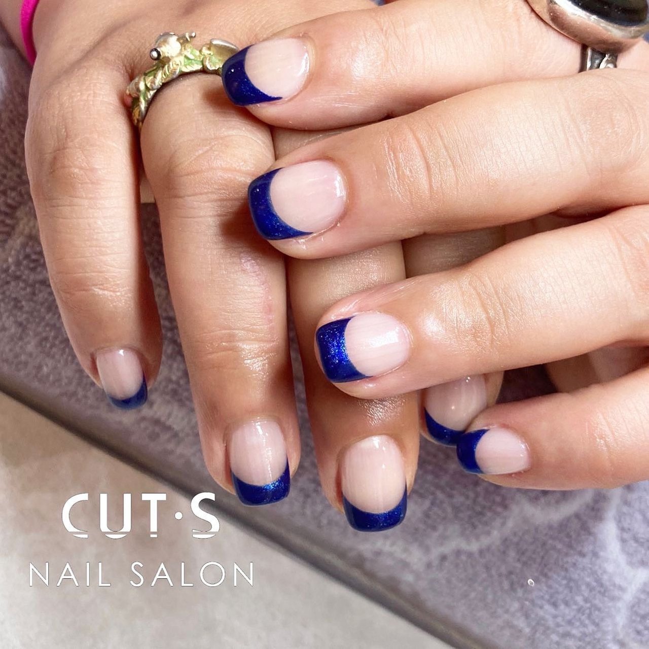 春 ハンド フレンチ ミディアム ネイビー Cut S Nail Salonのネイルデザイン No ネイルブック