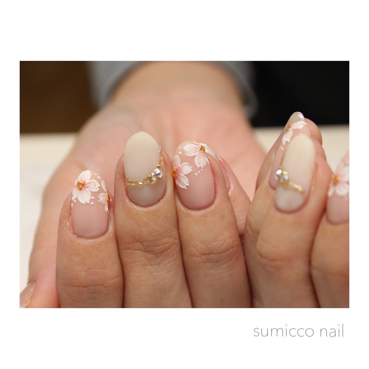 春 ハンド ビジュー フラワー ミラー Sumicconailのネイルデザイン No ネイルブック