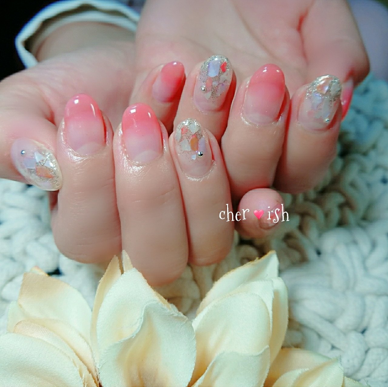 ハンド グラデーション ラメ シェル ピンク Private Nail Salon Cher Ishのネイルデザイン No ネイルブック