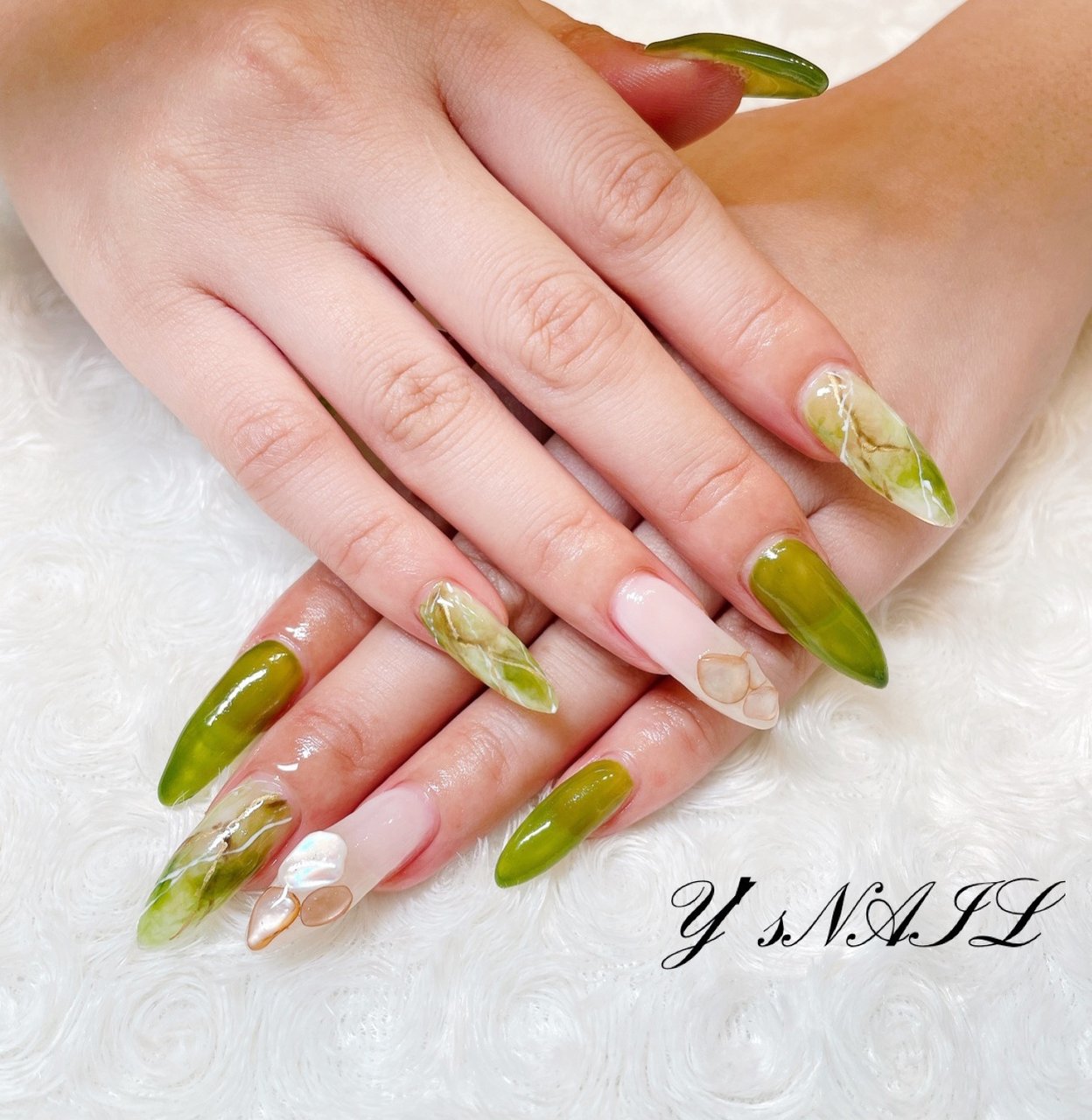 春 夏 オールシーズン ハンド グリーン 𝚈 𝚜𝙽𝙰𝙸𝙻のネイルデザイン No ネイルブック