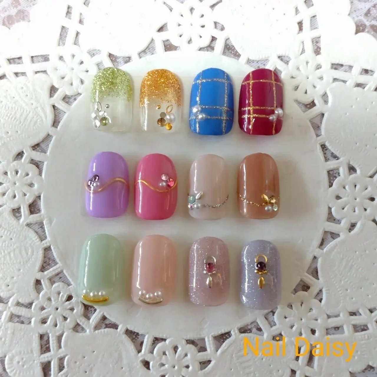 オールシーズン グラデーション ラメ ワンカラー パステル Naildaisyのネイルデザイン No ネイルブック