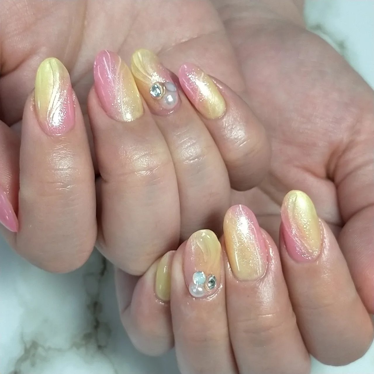 ハンド ピンク イエロー Kittystyleのネイルデザイン No ネイルブック