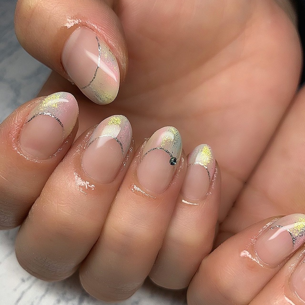 春 ハンド フレンチ ミディアム カラフル Misato Kのネイルデザイン No ネイルブック