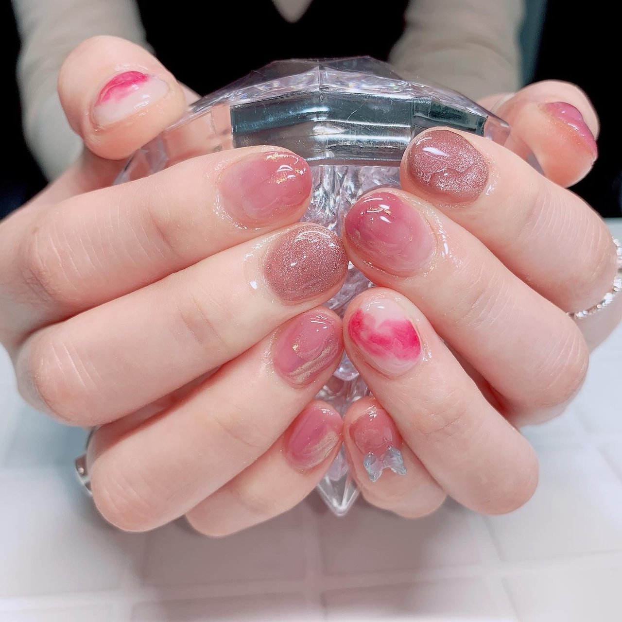 オールシーズン ハンド シンプル ビジュー ラメ もえのネイルデザイン No ネイルブック