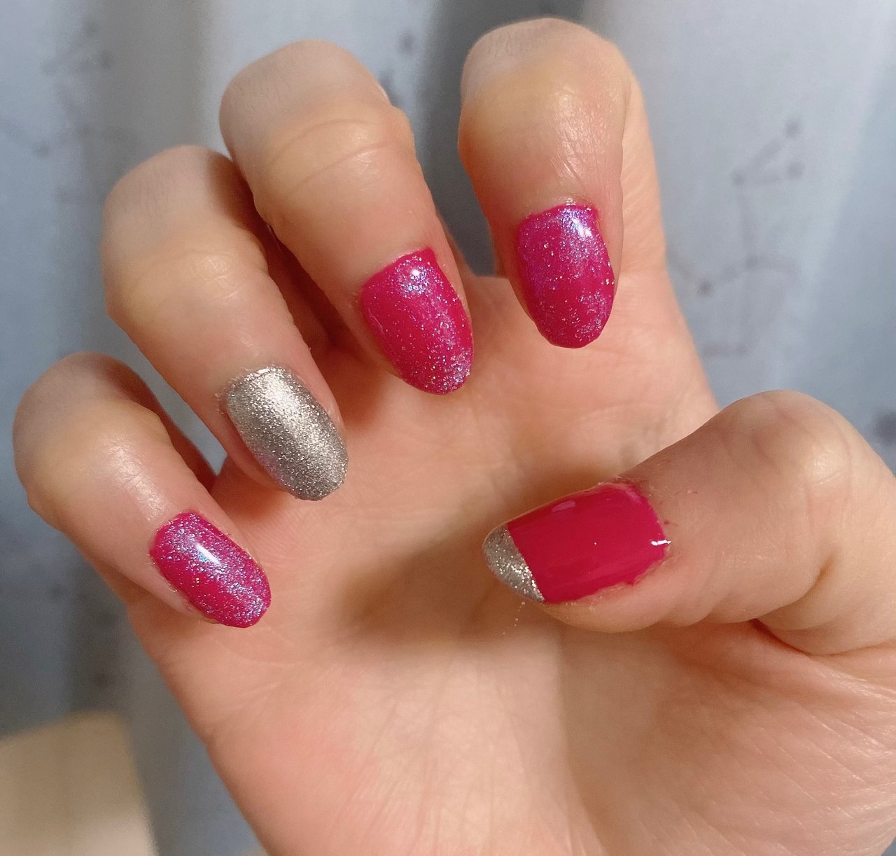 春 ハンド ラメ ピンク ビビッド ゆぴこのネイルデザイン No ネイルブック