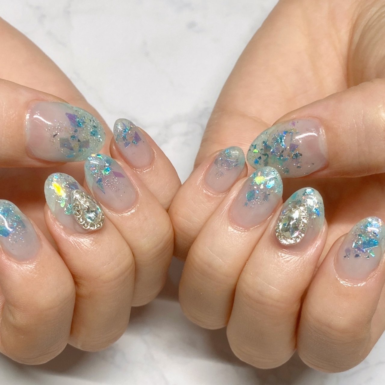 春 夏 ハンド ホログラム ラメ Nailsalon Neiviのネイルデザイン No ネイルブック