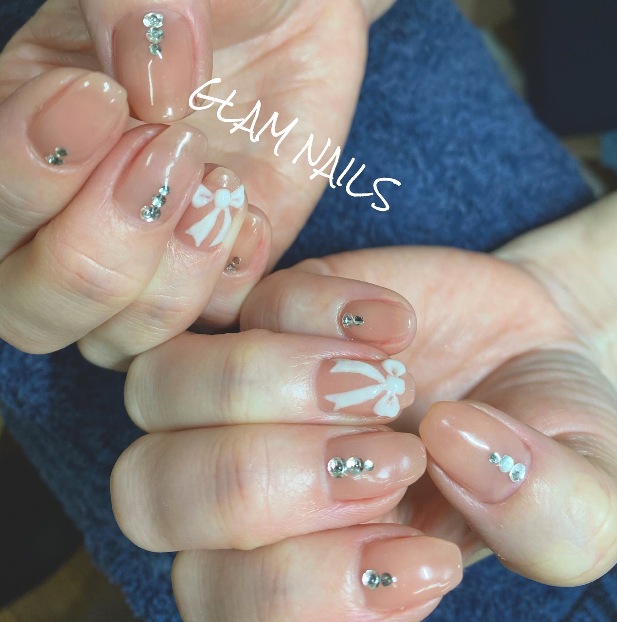 春 オールシーズン ハンド ビジュー リボン Asami Glam Nのネイルデザイン No ネイルブック