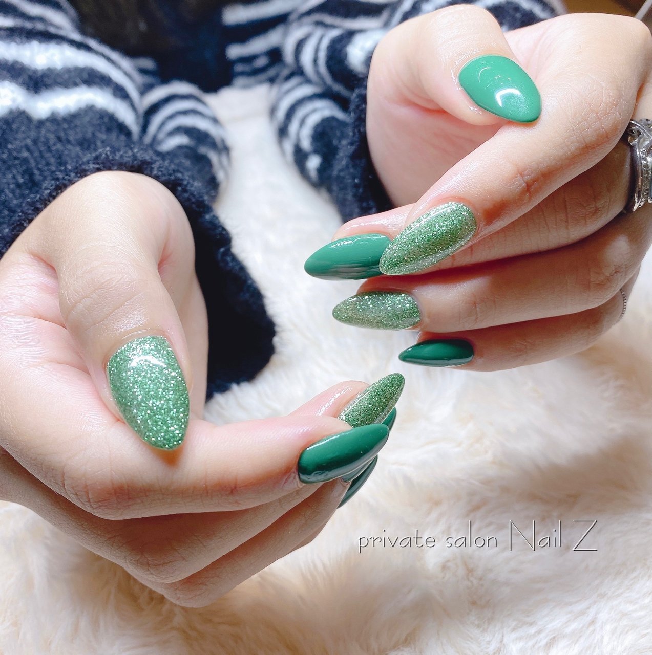 ハンド ラメ ワンカラー ロング グリーン Nail Z ネイルジー のネイルデザイン No ネイルブック