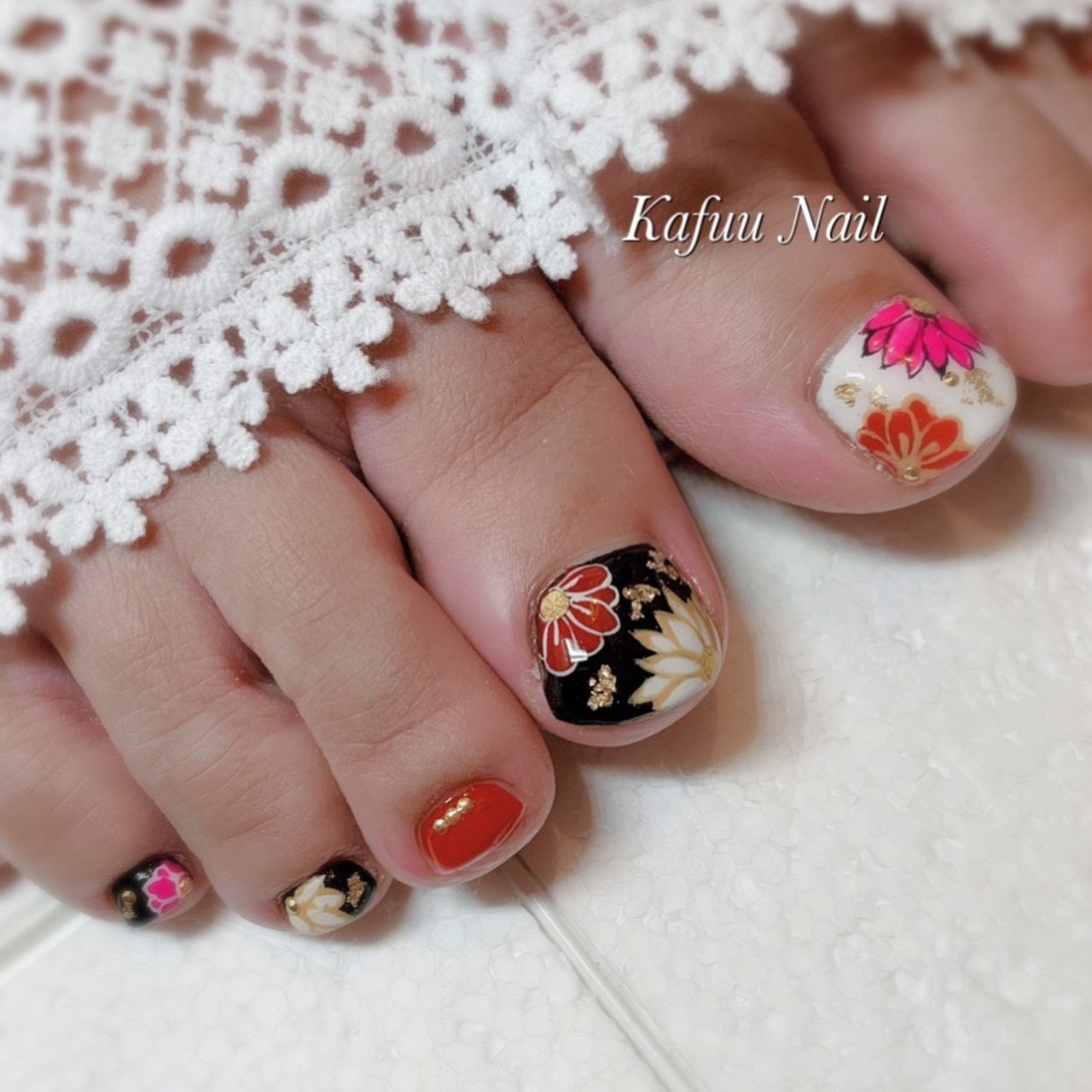 夏 フット フラワー 和柄 ホワイト Kafuu Nail カフーネイル のネイルデザイン No ネイルブック