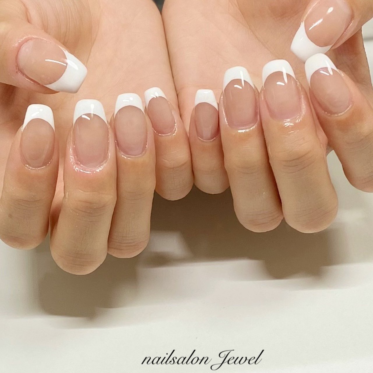 オールシーズン オフィス ハンド フレンチ ミディアム Nailsalon Jewelのネイルデザイン No ネイルブック