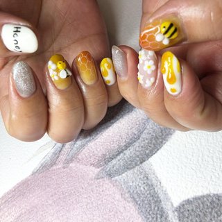 蜂のネイルデザイン ネイルブック