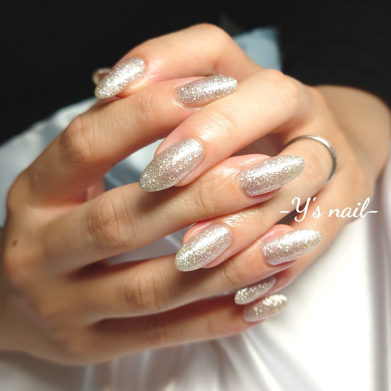 シンプル ラメ ワンカラー ロング シルバー Y S Nailのネイルデザイン No ネイルブック