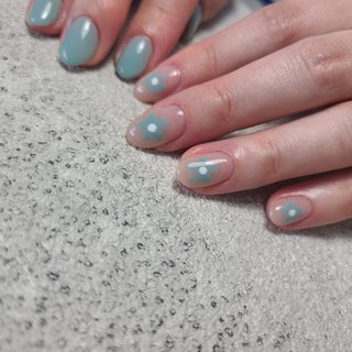 22年 新着順 ベージュ ヌーディー 青緑ネイルのネイルデザイン ネイルブック