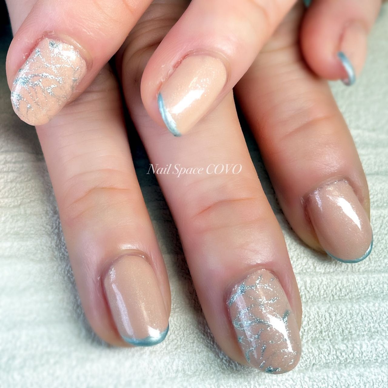 オールシーズン オフィス ハンド 変形フレンチ ミラー Nobuko Yamazakiのネイルデザイン No ネイルブック