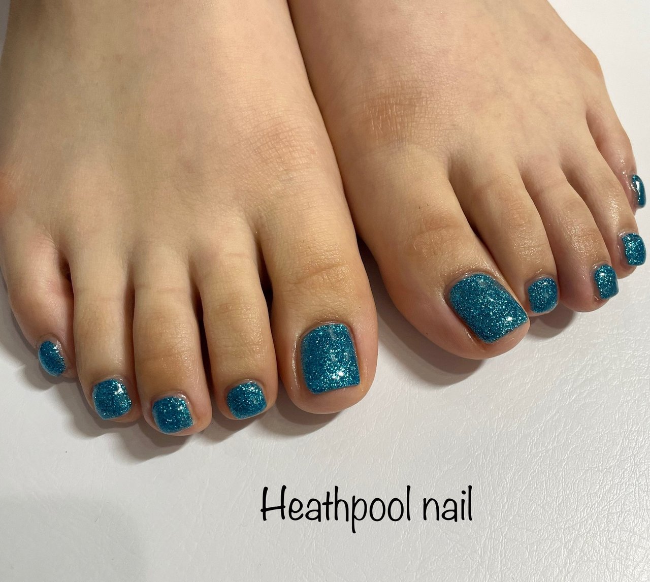 フット ラメ ワンカラー 水色 ジェルネイル Heathpoolnailのネイルデザイン No ネイルブック