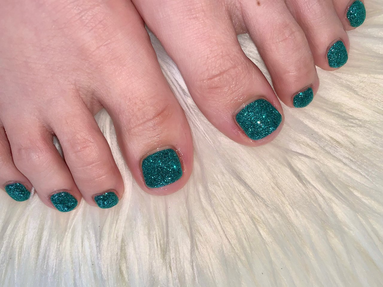 オールシーズン フット ラメ ワンカラー グリーン カ レ ンのネイルデザイン No ネイルブック