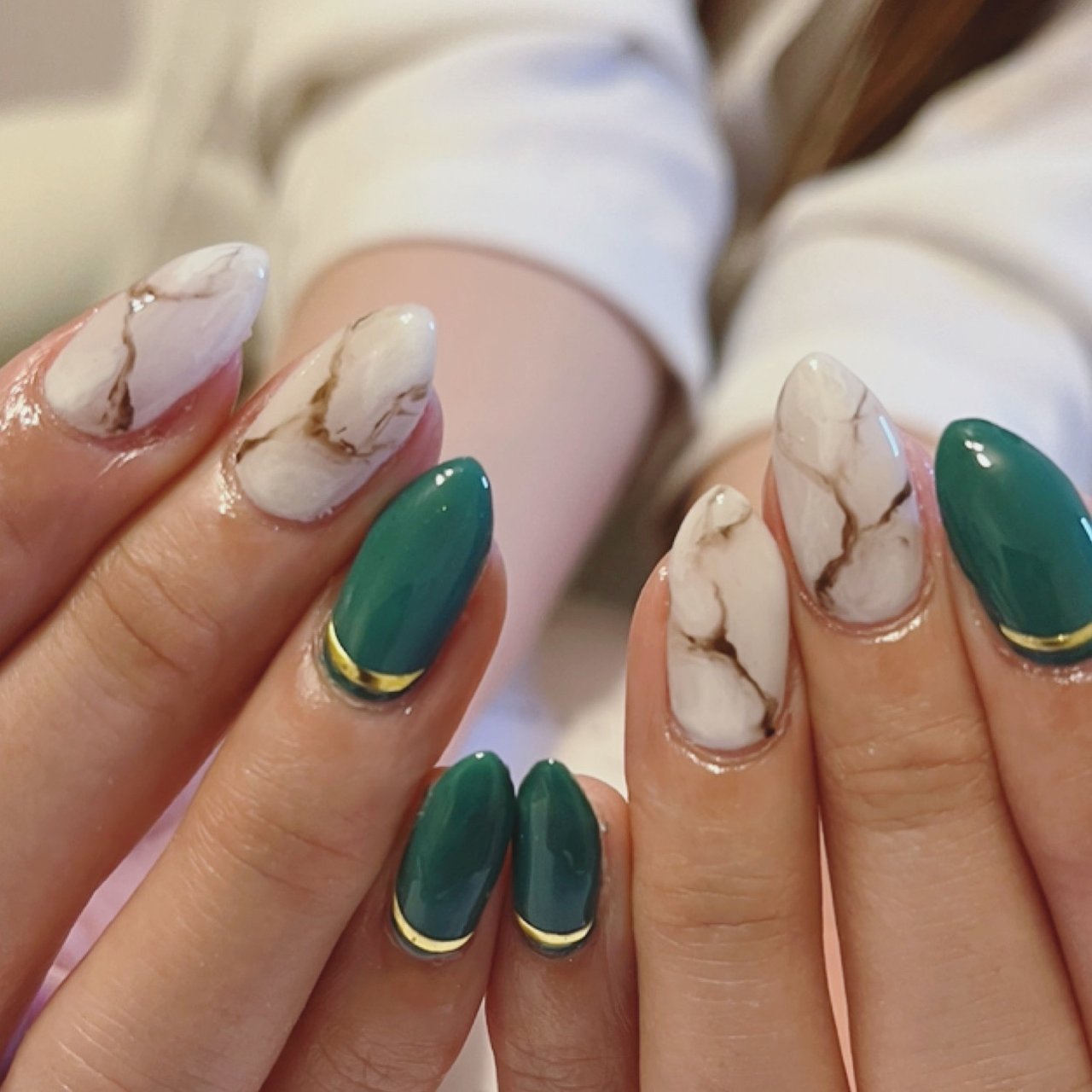 オールシーズン ハンド 大理石 グリーン ジェルネイル Brilliantnailのネイルデザイン No ネイルブック