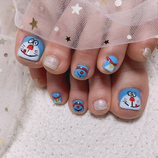 ドラえもんネイルのネイルデザイン ネイルブック