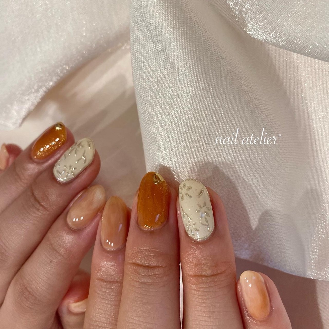 ホワイト オレンジ Nail Atelier ネイルアトリエ のネイルデザイン No ネイルブック