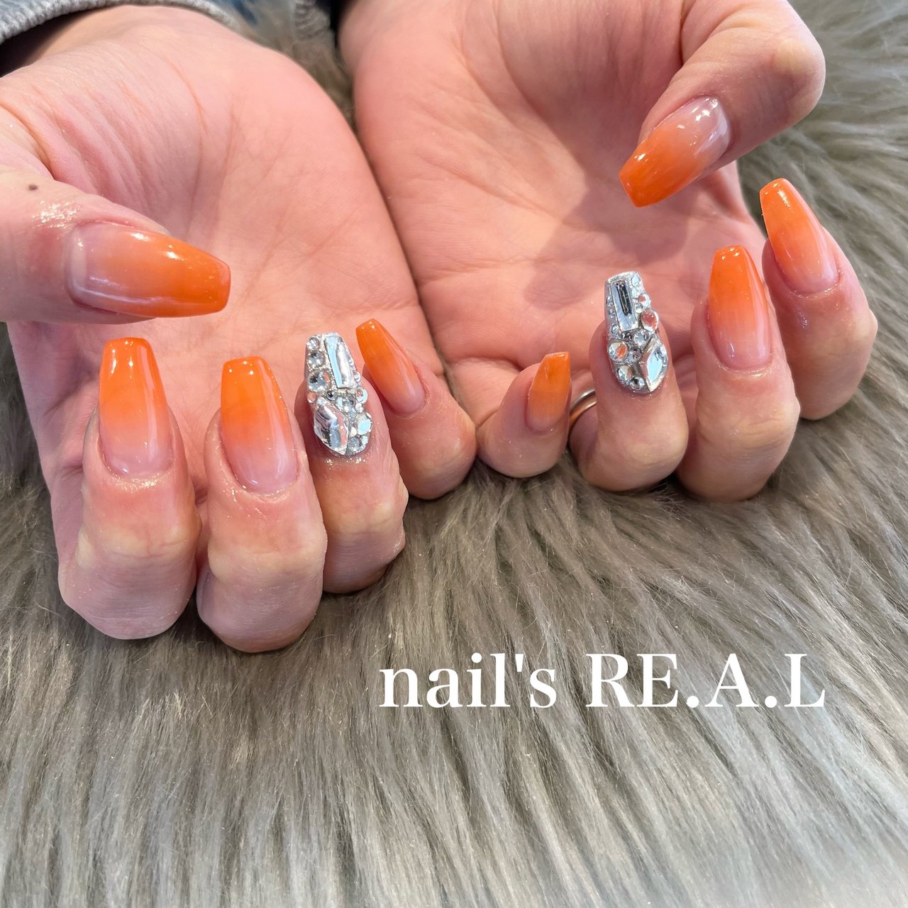 夏 オールシーズン ハンド ビジュー ラメ Nail S Re A L 合木 日向のネイルデザイン No ネイルブック