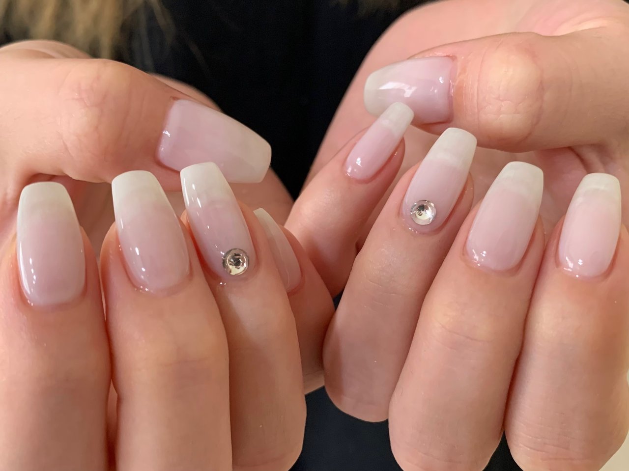 オールシーズン ハンド ビジュー ワンカラー ミディアム カ レ ンのネイルデザイン No ネイルブック