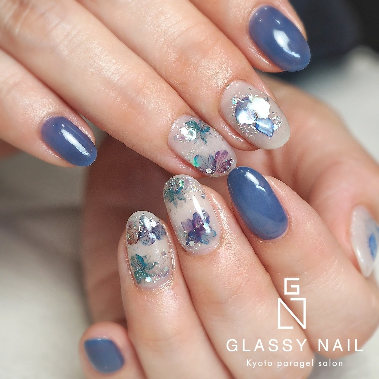 夏 梅雨 ハンド フラワー ボタニカル Glassy Nailのネイルデザイン No ネイルブック