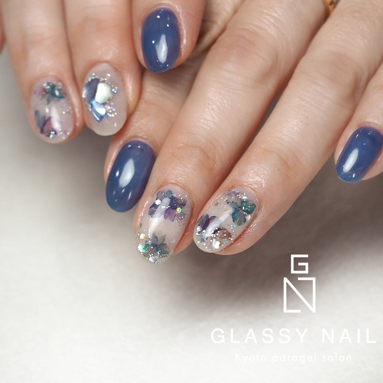 夏 梅雨 ハンド フラワー ボタニカル Glassy Nailのネイルデザイン No ネイルブック