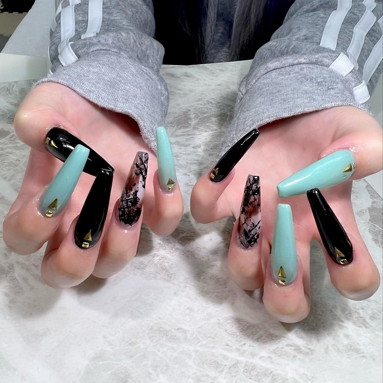 ハンド スーパーロング バレリーナ ターコイズ ブラック Nail Smirac 林 智子のネイルデザイン No ネイルブック