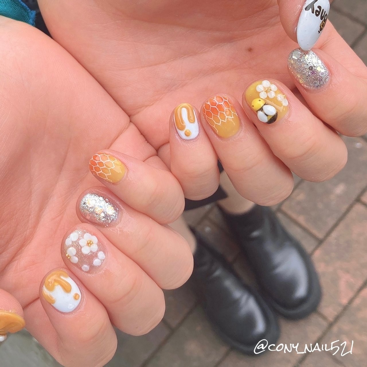 春 夏 フラワー 水滴 3d Cony Nail 福岡薬院ネイルのネイルデザイン No ネイルブック