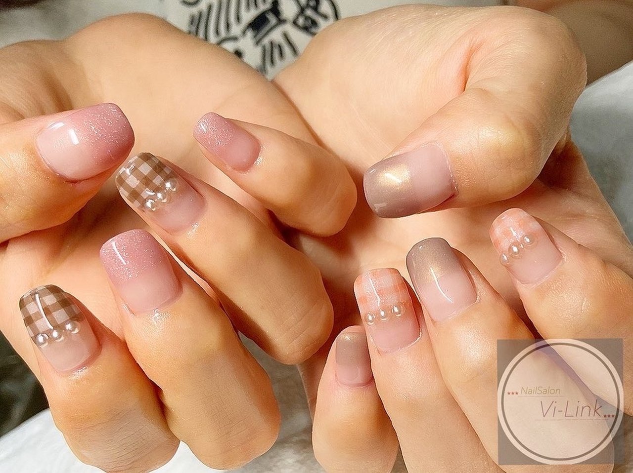 春 夏 ハンド 変形フレンチ チェック わんちゃんのネイルデザイン No ネイルブック