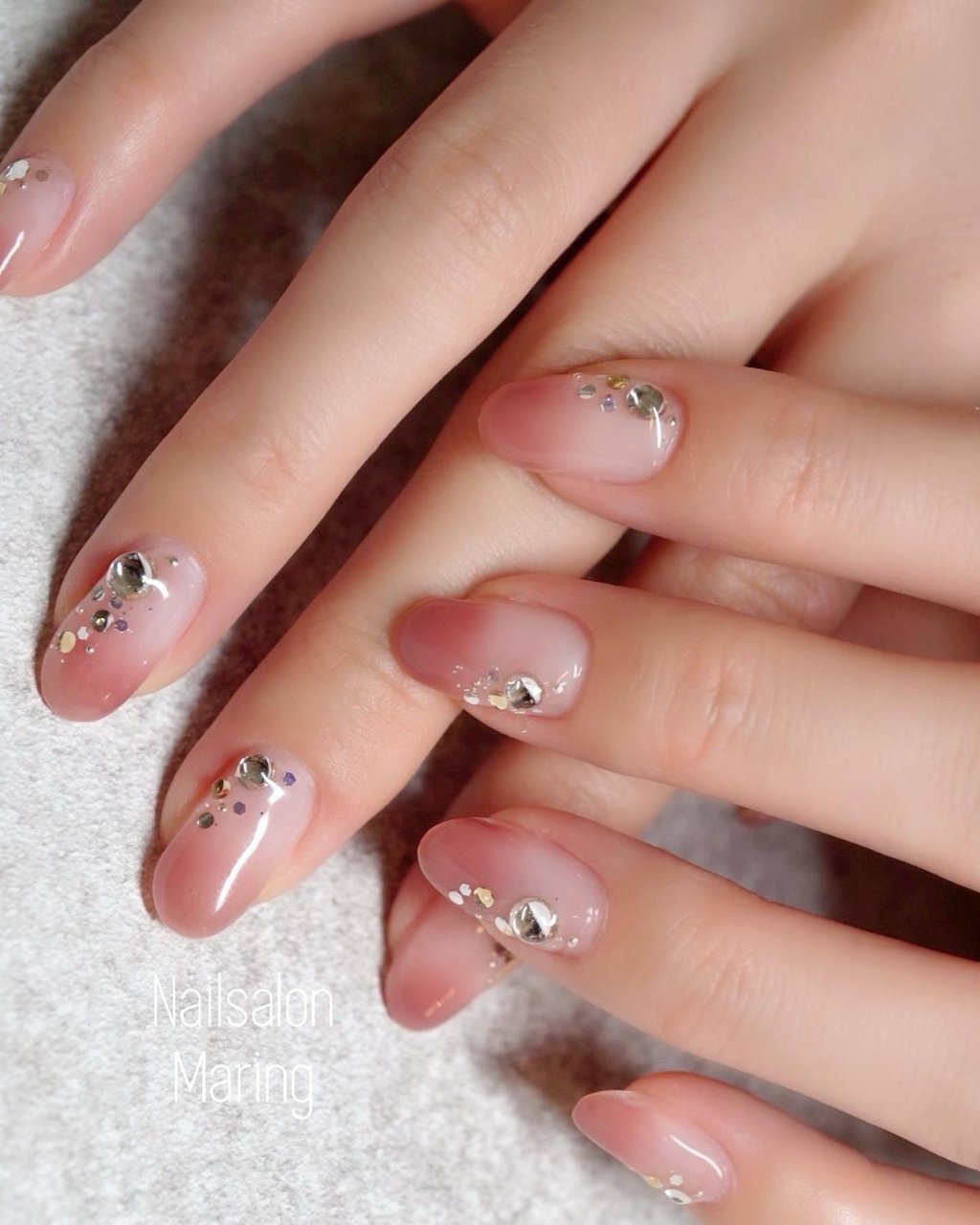 夏 オフィス ハンド グラデーション ビジュー Nailsalon Maring マリング のネイルデザイン No ネイルブック