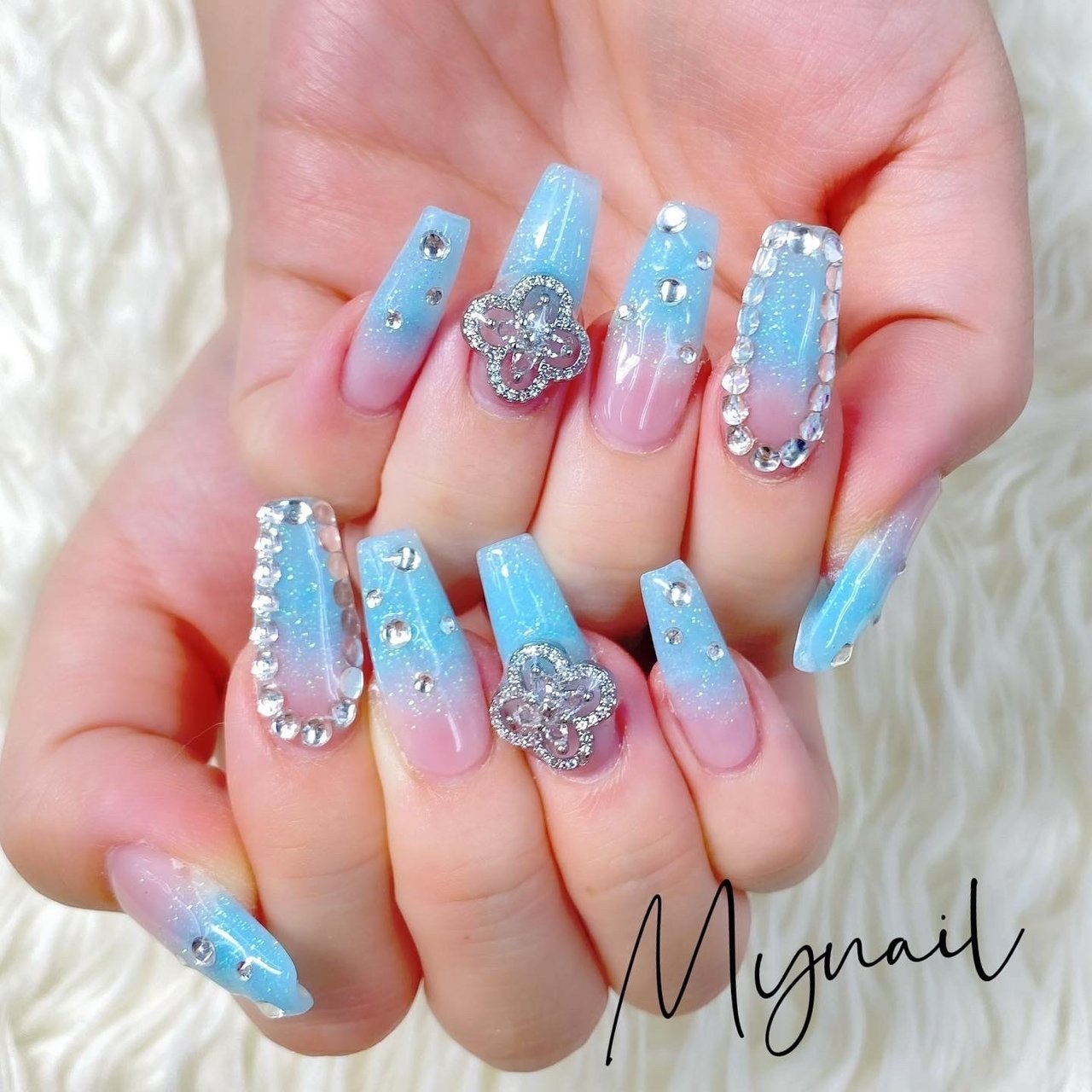 グラデーション/ラメ/ベージュ/水色/シルバー - my NAILのネイル