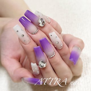 ✴︎ 
お客様 初挑戦なカラーでドキドキ
はい、かわいい
想像を超える可愛さーー

#パープルネイル 💜💜💜
シアーホワイトも可愛い.
指先がキレイに見える人気カラー☺︎

#夏ネイル
#2022夏ネイル保存版 

#スカルプ
#大人ネイル
#ビジューネイル
#ロングネイル

#attranail
#アトラネイル 
#倉敷ネイル
#倉敷ネイルサロン
#ネイル倉敷
#ネイルサロン倉敷
#倉敷スカルプ
#倉敷スカルプが得意なサロン #夏 #オールシーズン #梅雨 #ハンド #シンプル #グラデーション #ビジュー #ロング #スクエア #ホワイト #パープル #スカルプチュア #お客様 #Naomi #ネイルブック