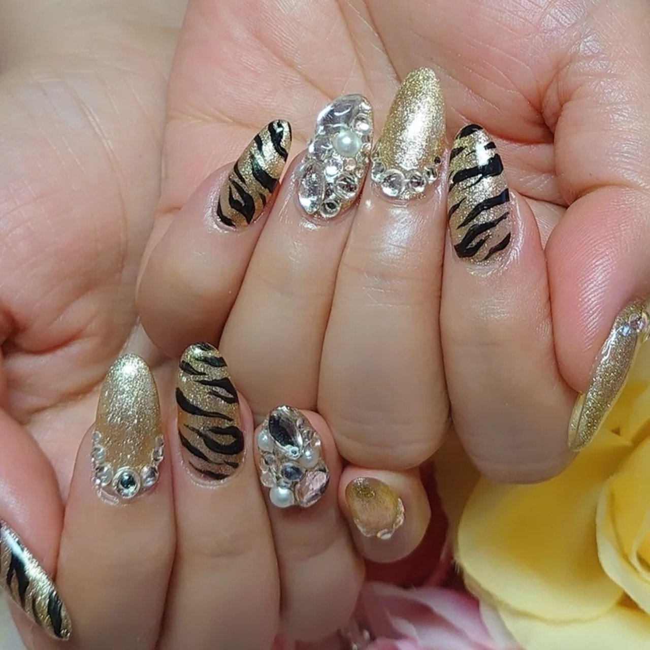 春 夏 ハンド ビジュー アニマル柄 Mnailのネイルデザイン No ネイルブック