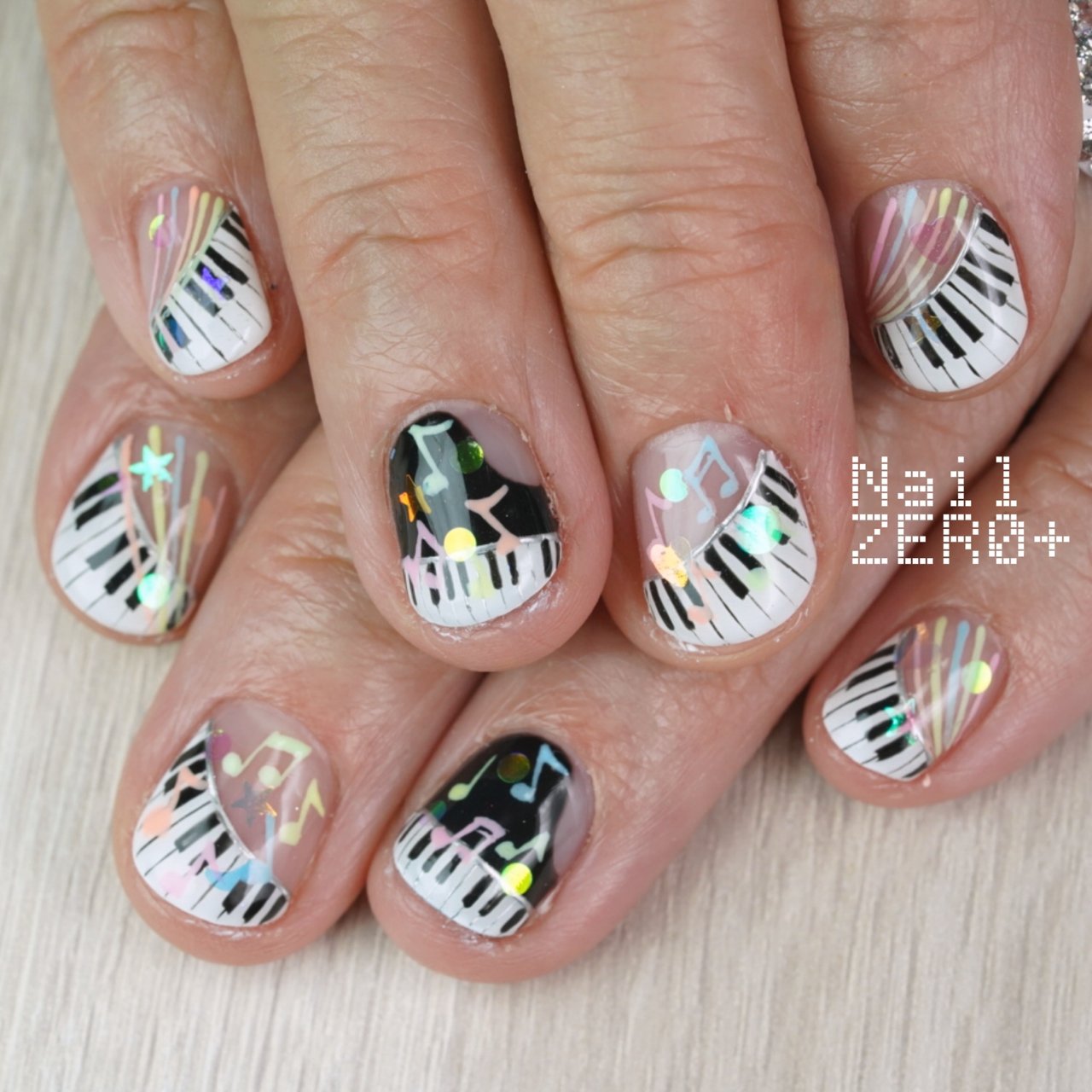 春/ライブ/女子会/ハンド/変形フレンチ - 塩見隼人 [池袋]ネイルゼロ