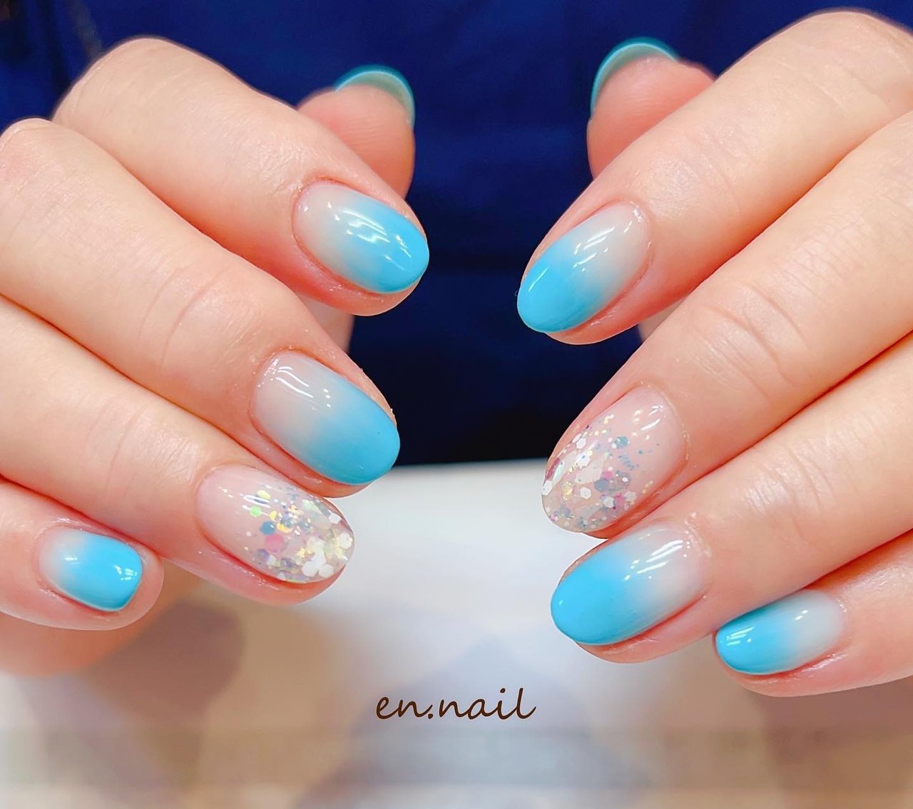 夏 オールシーズン 梅雨 海 ハンド En Nailのネイルデザイン No ネイルブック