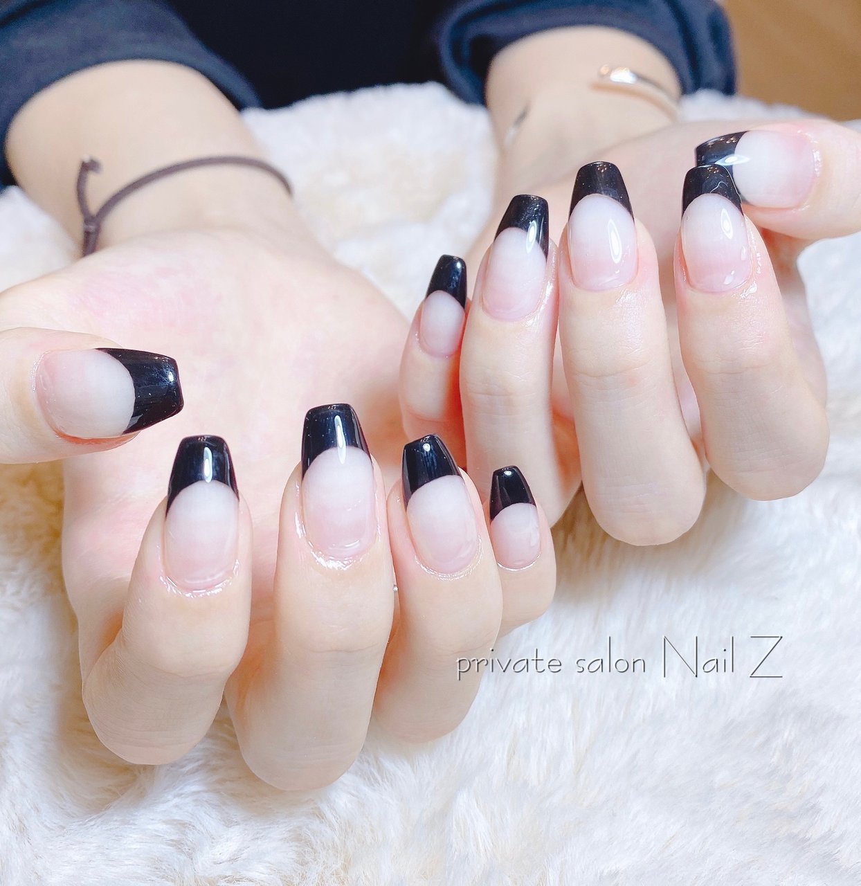 ハンド フレンチ ロング スクエア ブラック Nail Z ネイルジー のネイルデザイン No ネイルブック