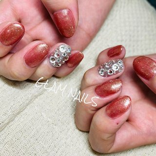 スワロ敷き詰めのネイルデザイン ネイルブック