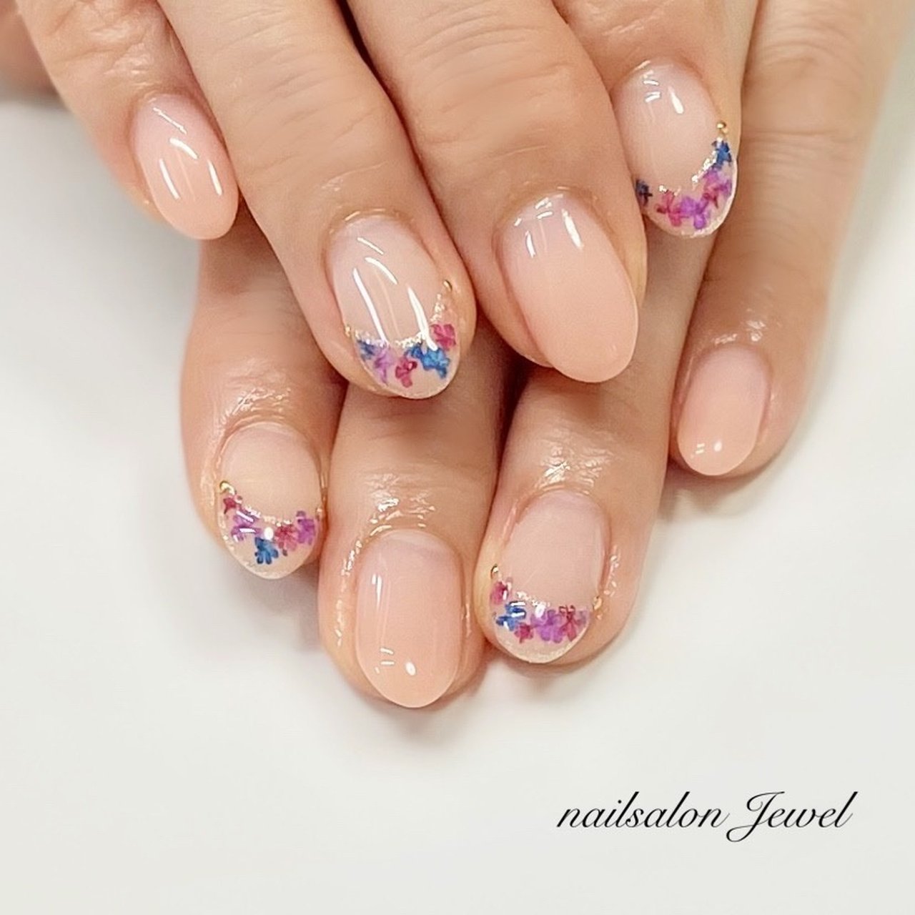 春 夏 ハンド シンプル 押し花 Nailsalon Jewelのネイルデザイン No ネイルブック