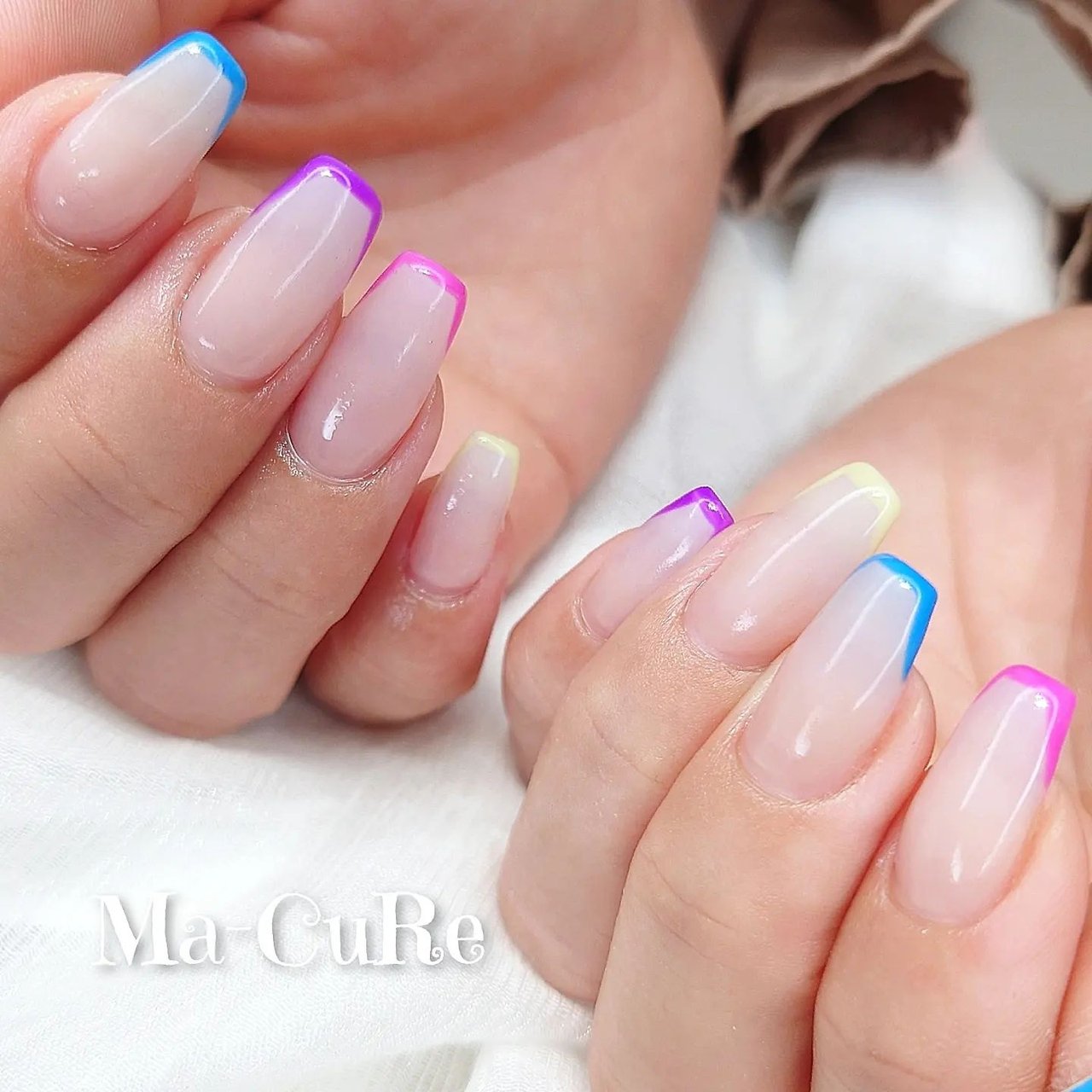 春 夏 リゾート 女子会 ハンド 𝑴𝒂 𝑪𝒖𝑹𝒆 ﾏｰｷｭｱ のネイルデザイン No ネイルブック