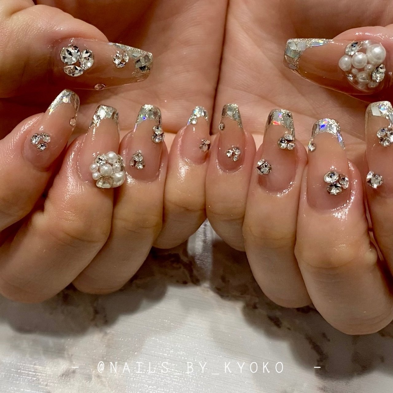 春 夏 オールシーズン ハンド ビジュー Nails By Kyokoのネイルデザイン No ネイルブック