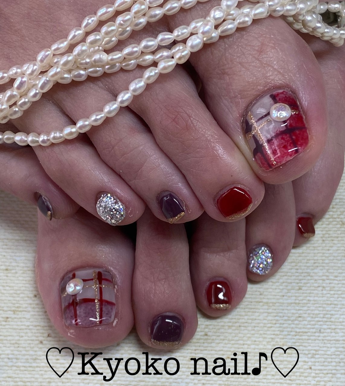 オールシーズン フット ラメ ワンカラー チェック Kyoko Nailのネイルデザイン No ネイルブック