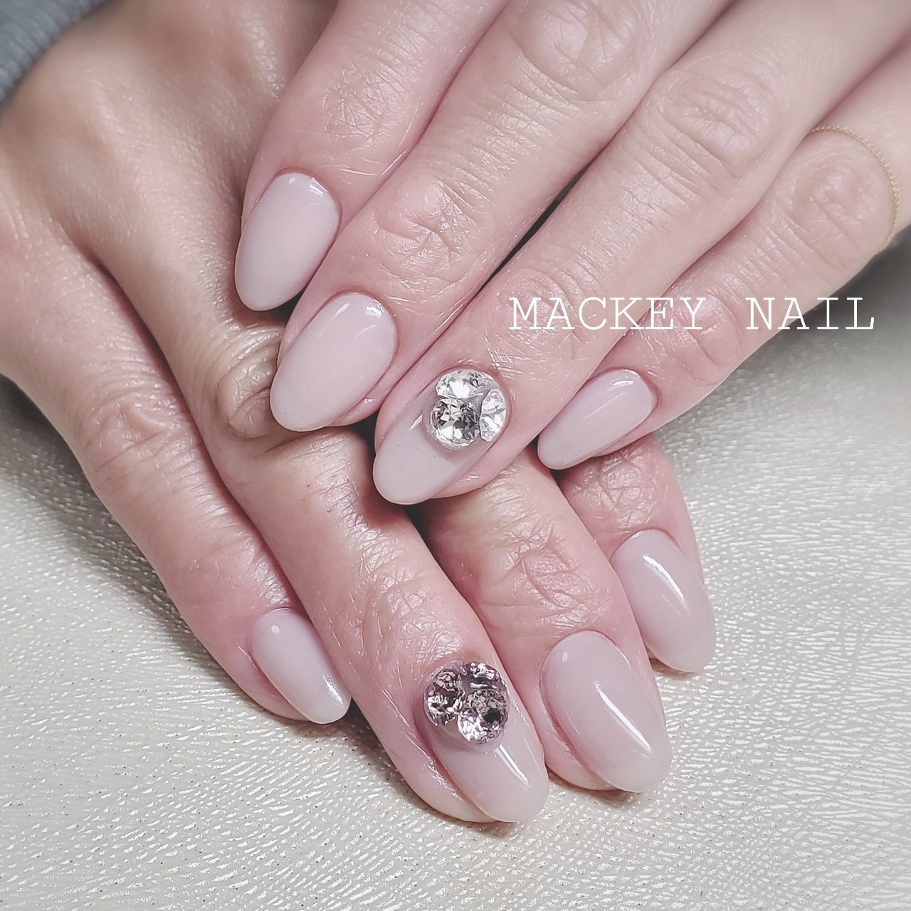 夏 オフィス ハンド シンプル ビジュー Mackey Nailのネイルデザイン No ネイルブック