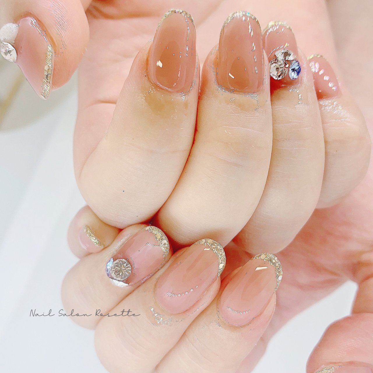 オールシーズン ブライダル パーティー ハンド フレンチ Nail Salon Rosette Rie のネイルデザイン No ネイルブック