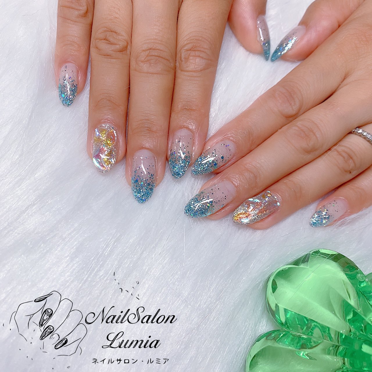 ハンド グラデーション ビジュー ロング オーバル ルナのネイルデザイン No ネイルブック