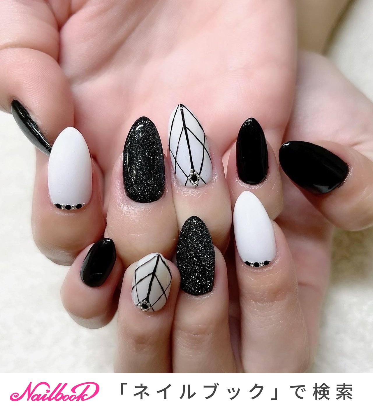 白黒のネイルデザイン ネイルブック