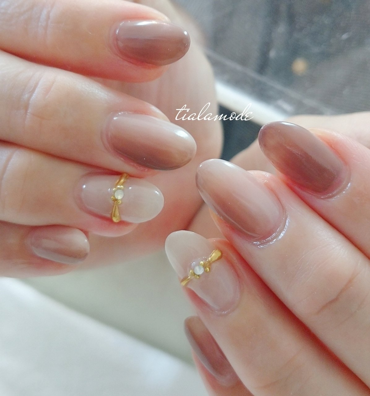 オールシーズン ハンド グラデーション ベージュ ブラウン ティアラ のネイルデザイン No ネイルブック