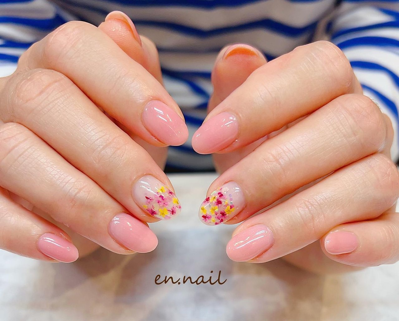夏 オールシーズン 梅雨 オフィス ハンド En Nailのネイルデザイン No ネイルブック