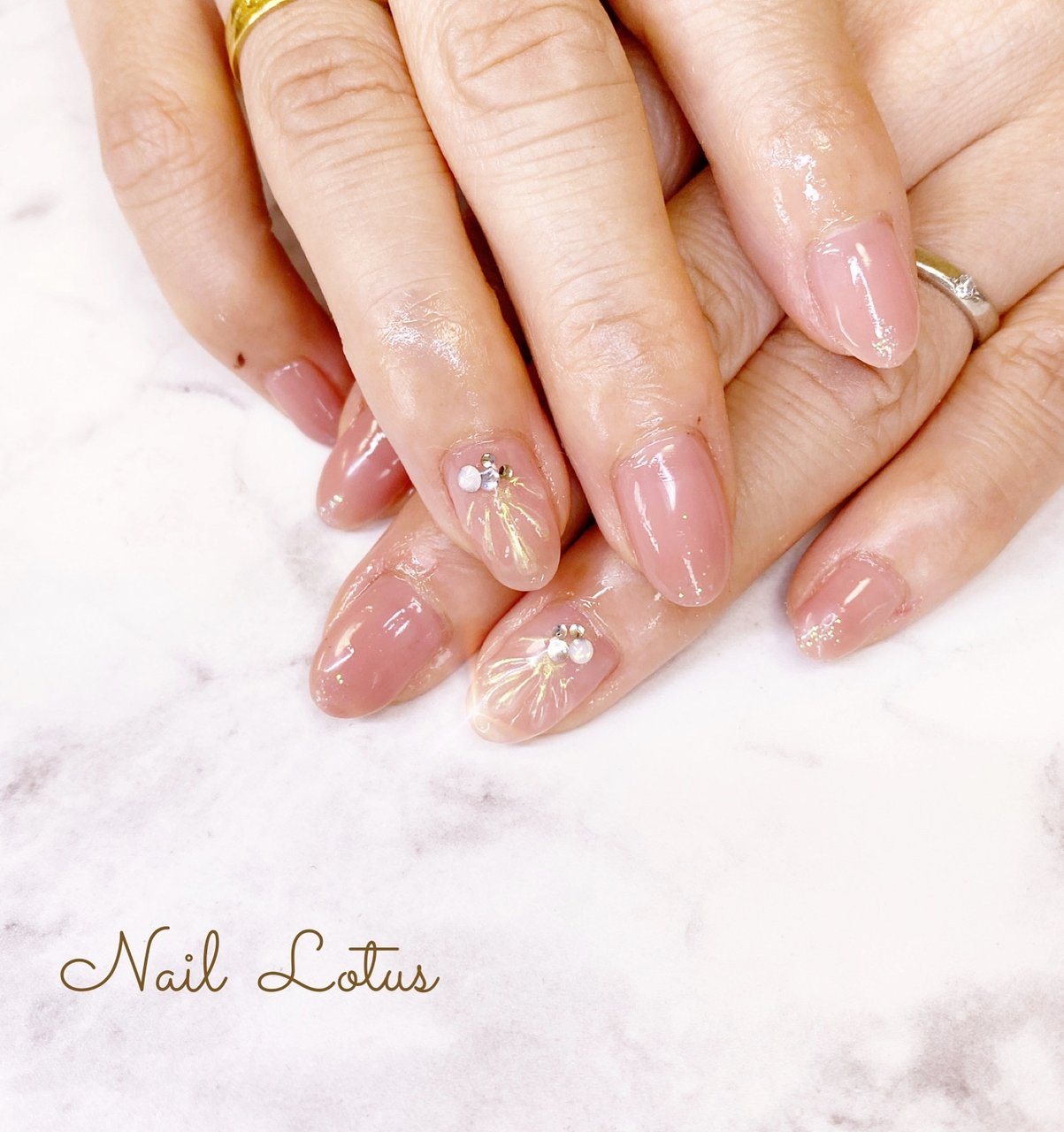 夏 オフィス デート ハンド シンプル Nail Lotusのネイルデザイン No ネイルブック